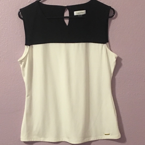 Calvin Klein Tops - Calvin Klein Sleeveless blouse